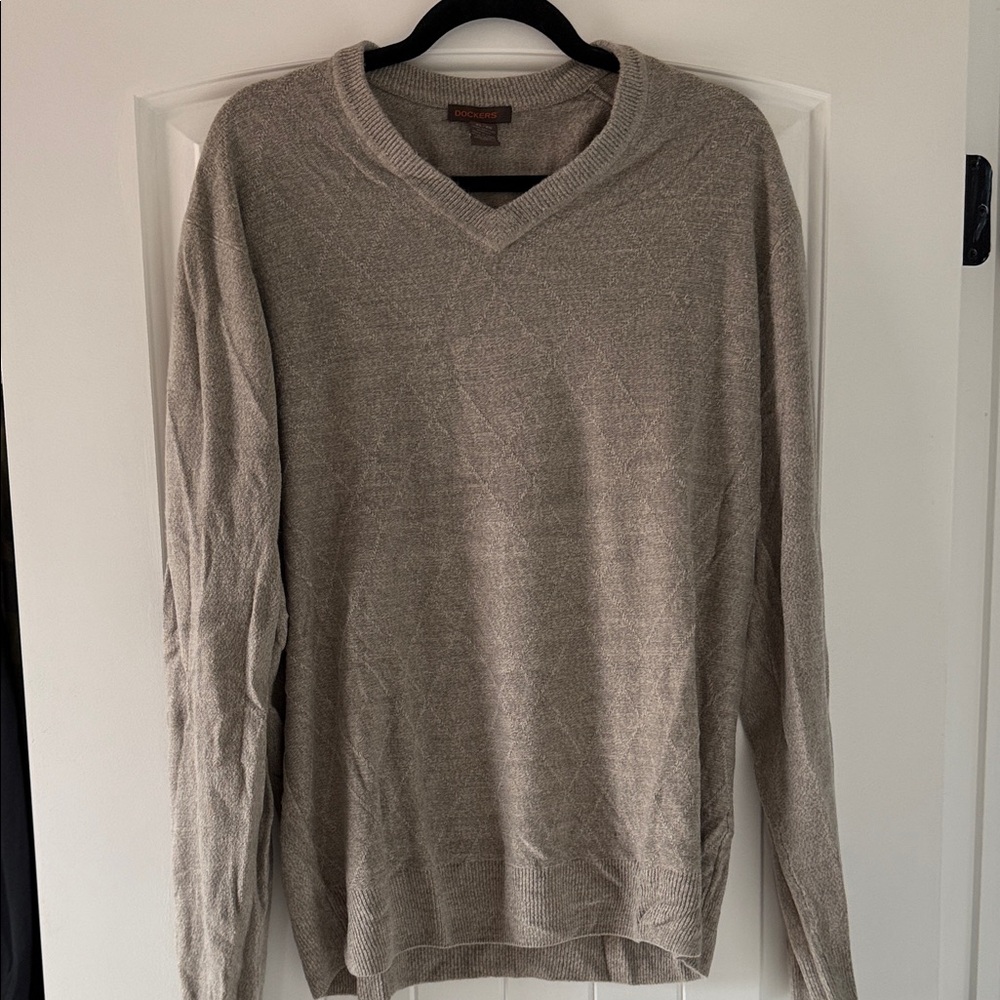 Dockers Men's Beige V-Neck Sweater